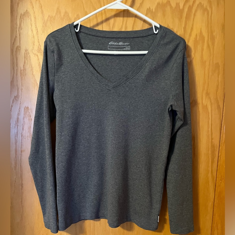 Eddie Bauer V neck long sleeve T shirt